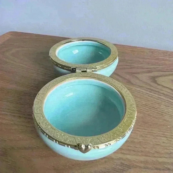 Macaroon Shaped Light Blue Trinket Snap Open Box Preppy Pastel Home Decor - Picture 6 of 12